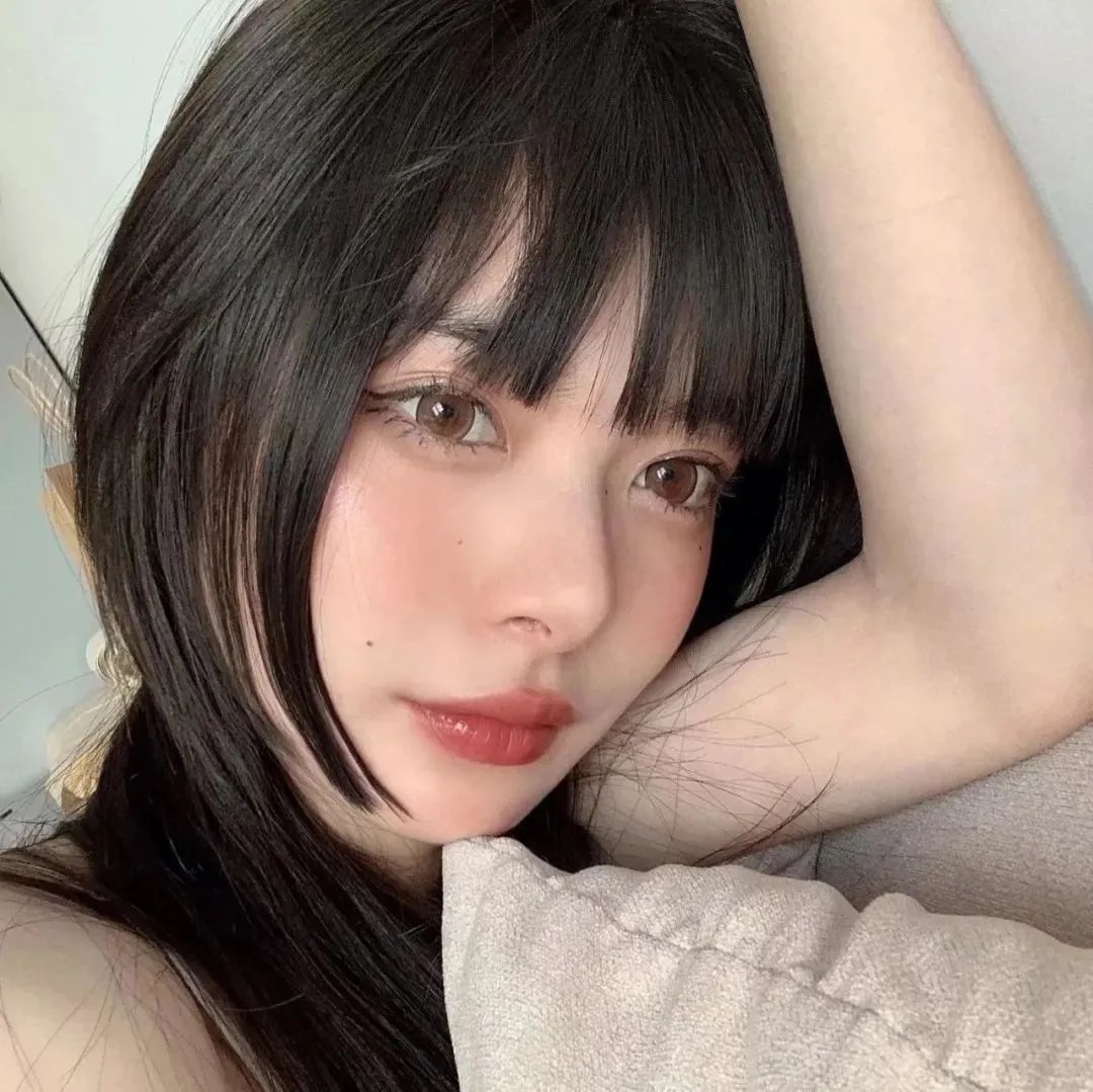 女孩爱跑步
